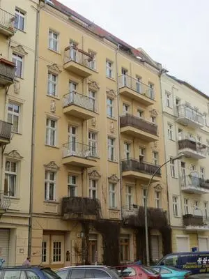 Schöne Albauwohnung mit Sonnenbalkon, 4. OG, Friedrichshain