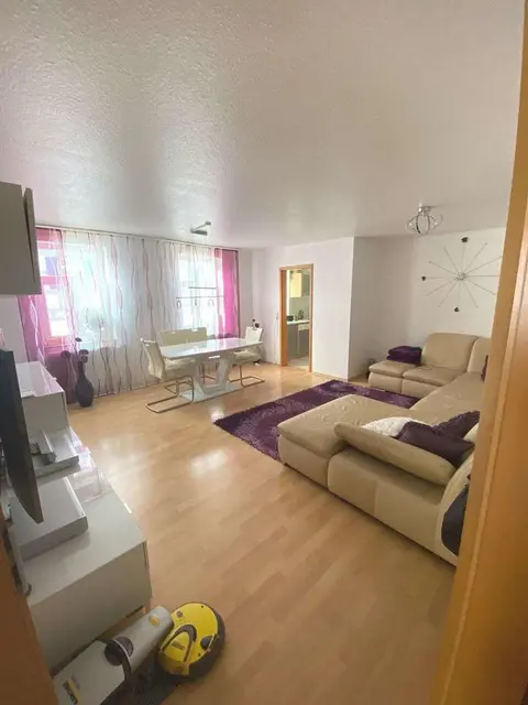 Große 4 Zimmerwohnung mit Terrasse in Zentrumslage